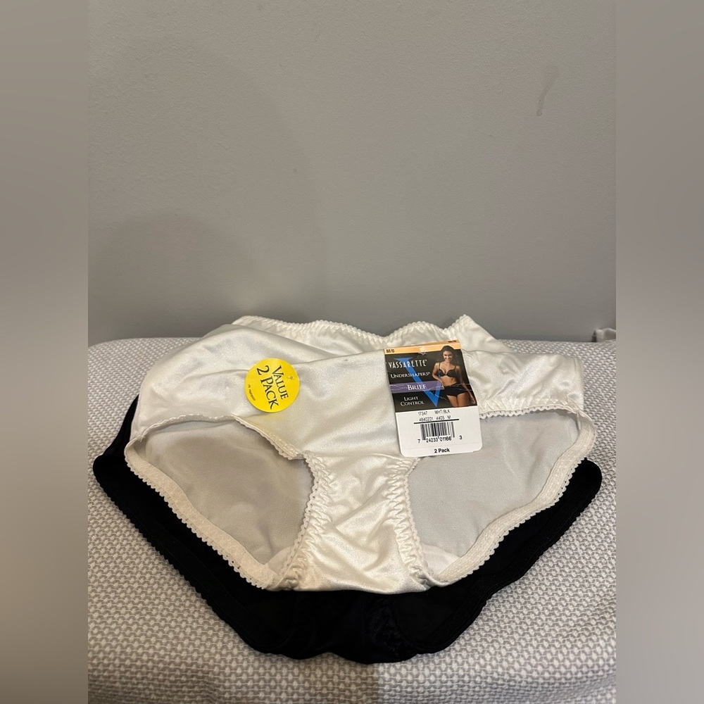 VTG VASSARETTE Under Shapers Light Control Brief Panties M / 6 Lot Of 2 NEW